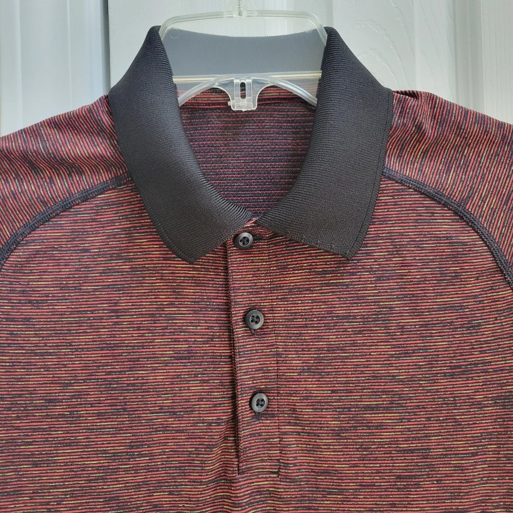 Lululemon Men's Metal Vent Tech Collar Short Sleeve Seamless Polo Shirt‎ Size S